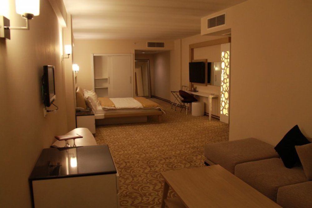 Ozpark Hotel Aksehir Exterior photo