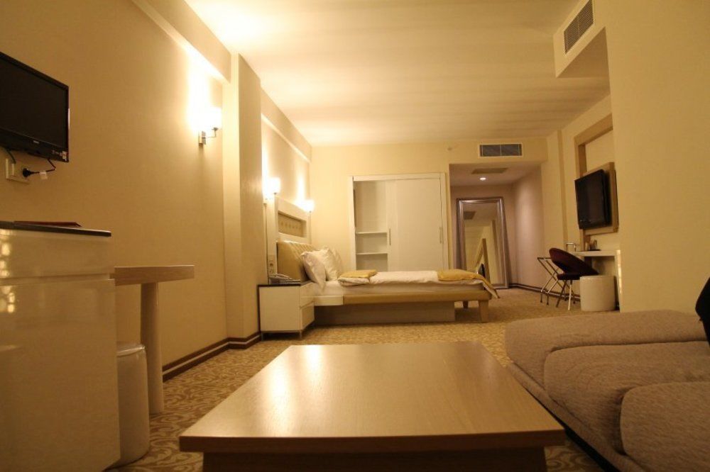 Ozpark Hotel Aksehir Exterior photo